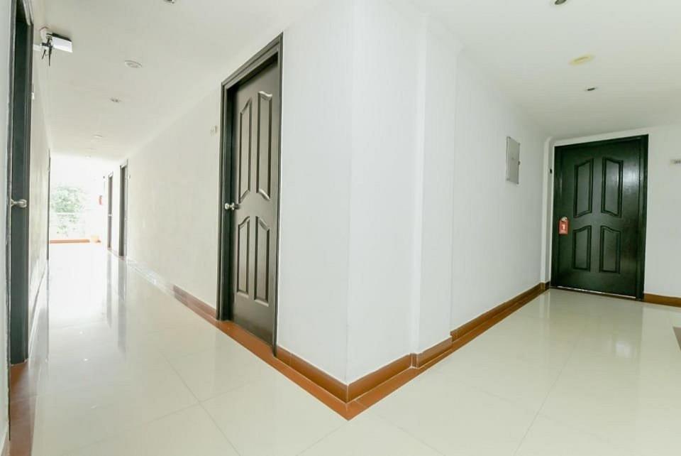 Centre Point Hotel Kochi Bagian luar foto